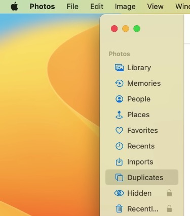 the Duplicates album in Apple Photos