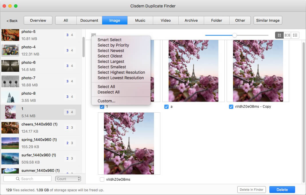 the Image tab in Cisdem Duplicate Finder's results window showing several sets of duplicate photos, side-by-side preview, and selection rules to help users mass select duplicate for removal