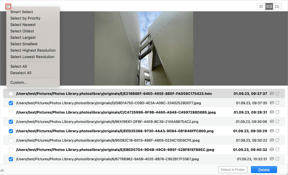choosing the Select Smallest rule bulk selects HEIC duplicates for deletion