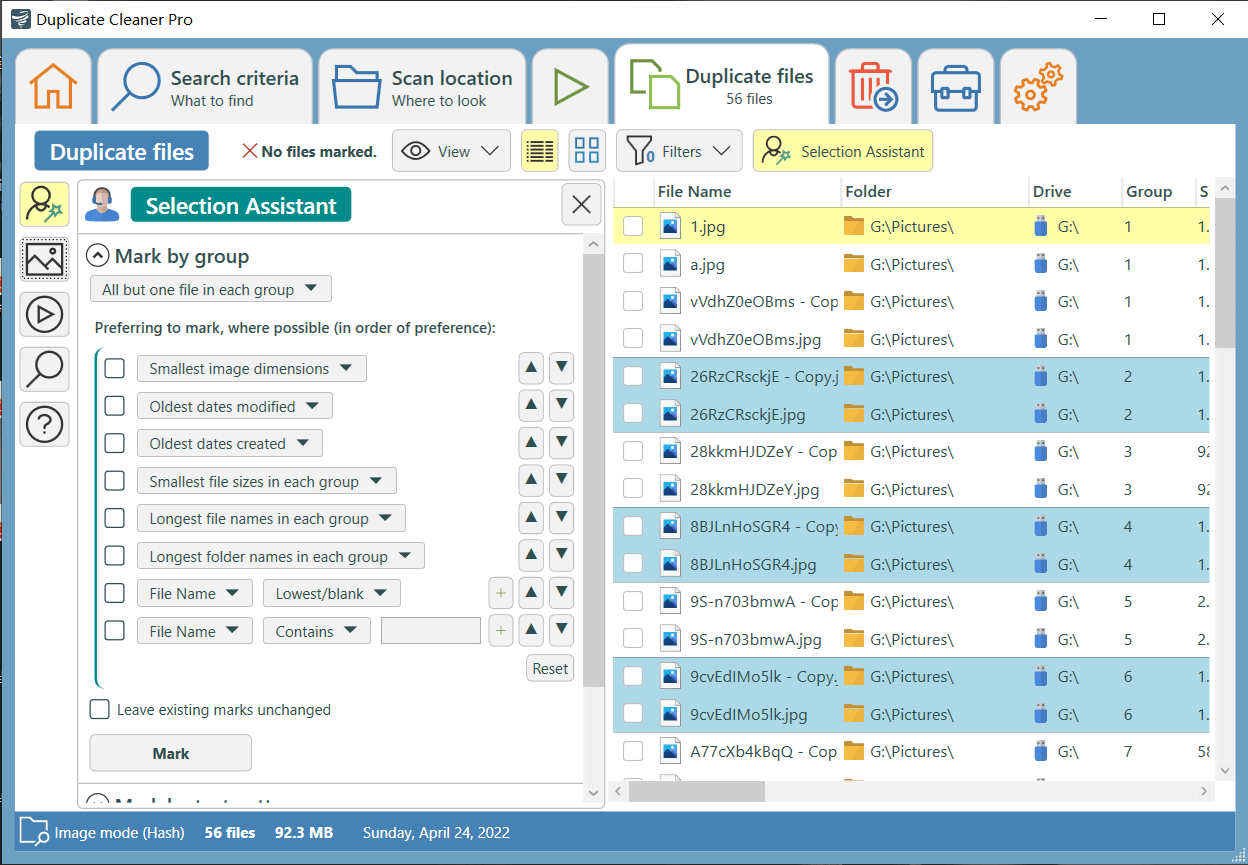 Duplicate Cleaner Pro showing a Selection Assistant pane on the left and several sets of duplicate files on the right